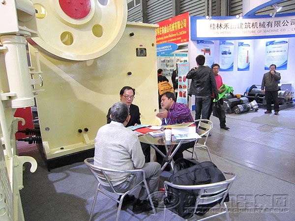 粗料破碎機生產(chǎn)廠家