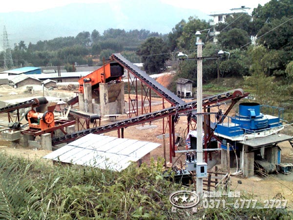 砂石生產(chǎn)線現(xiàn)場(chǎng) 砂石生產(chǎn)線現(xiàn)場(chǎng)