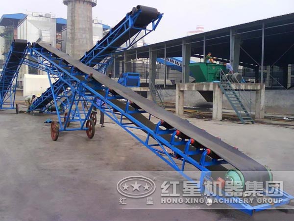 膠帶輸送機現(xiàn)場 膠帶輸送機現(xiàn)場