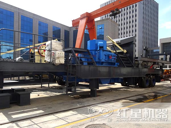 移動式鵝卵石制砂機(jī)