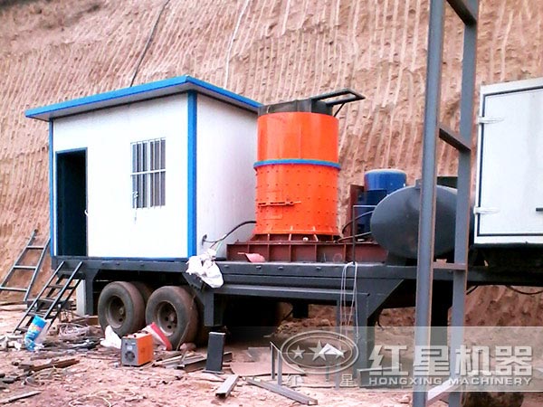 復合式破碎機生產(chǎn)現(xiàn)場 復合式破碎機生產(chǎn)現(xiàn)場