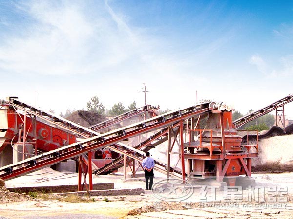 河卵石制沙機(jī)生產(chǎn)現(xiàn)場 河卵石制沙機(jī)生產(chǎn)現(xiàn)場