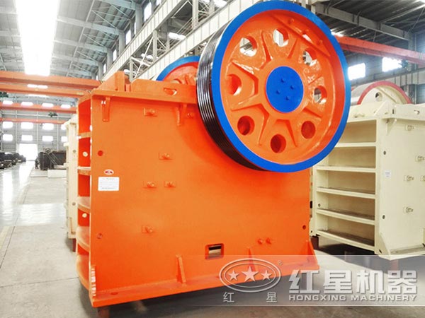 顎式破碎機(jī)車(chē)間 顎式破碎機(jī)車(chē)間