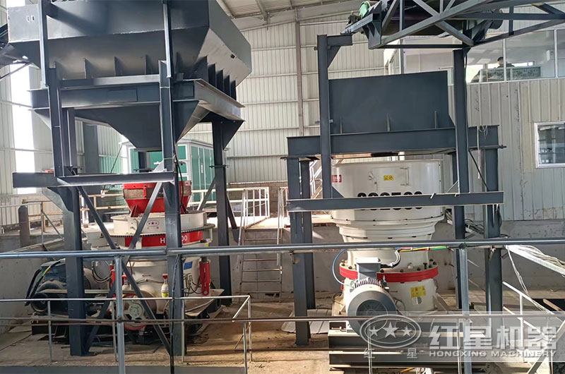 陜西寶雞制砂生產(chǎn)線建設(shè)現(xiàn)場二 陜西寶雞制砂生產(chǎn)線建設(shè)現(xiàn)場二