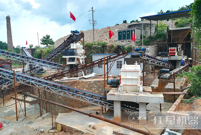 固定式混凝土破碎設(shè)備生產(chǎn)現(xiàn)場實(shí)拍圖 固定式混凝土破碎設(shè)備生產(chǎn)現(xiàn)場實(shí)拍圖