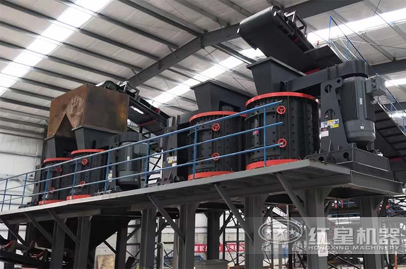 立式復(fù)合制砂機(jī)現(xiàn)場 立式復(fù)合制砂機(jī)現(xiàn)場