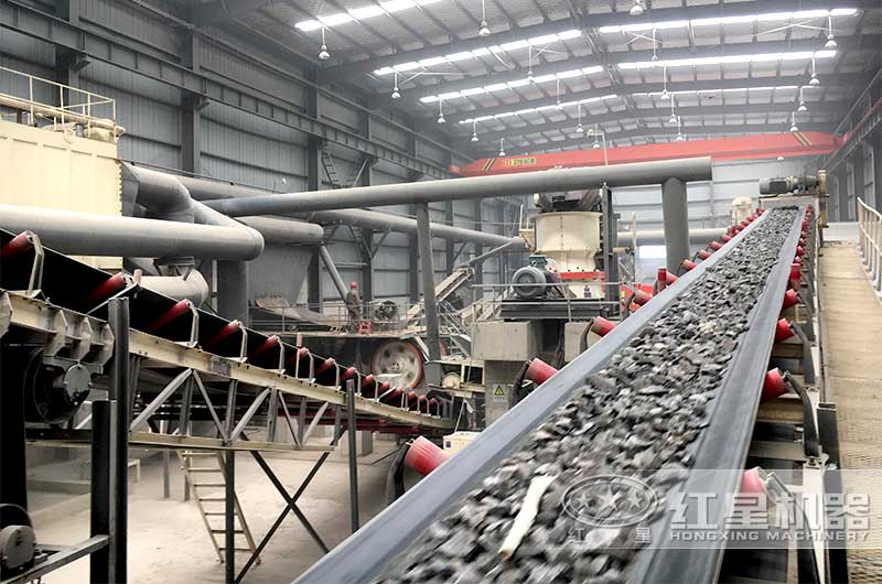 破碎機(jī)運(yùn)行過程中嚴(yán)禁靠近 破碎機(jī)運(yùn)行過程中嚴(yán)禁靠近