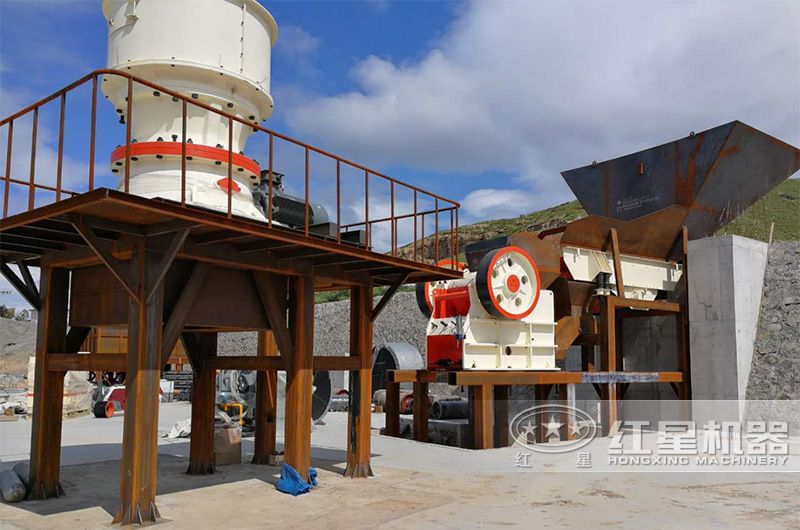 圓錐破碰上大塊石料就找顎式破碎機 圓錐破碰上大塊石料就找顎式破碎機