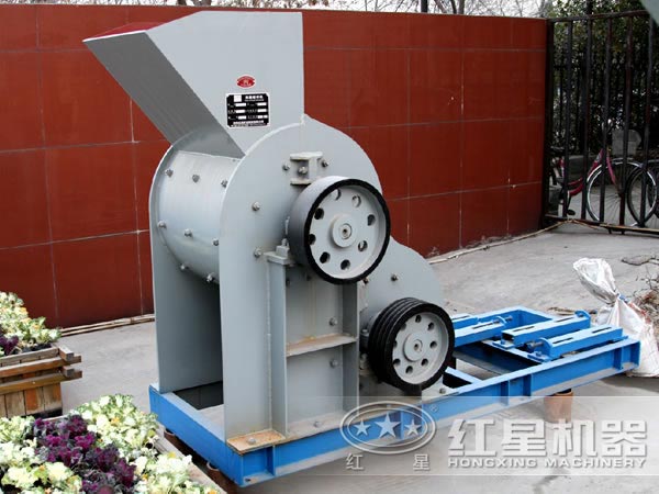 雙級破碎機(jī)設(shè)備展示