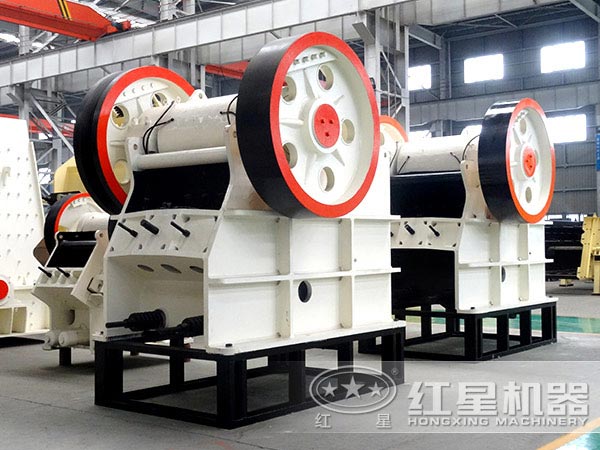 時產(chǎn)200噸砂石破碎機—鄂式破碎機 時產(chǎn)200噸砂石破碎機—鄂式破碎機