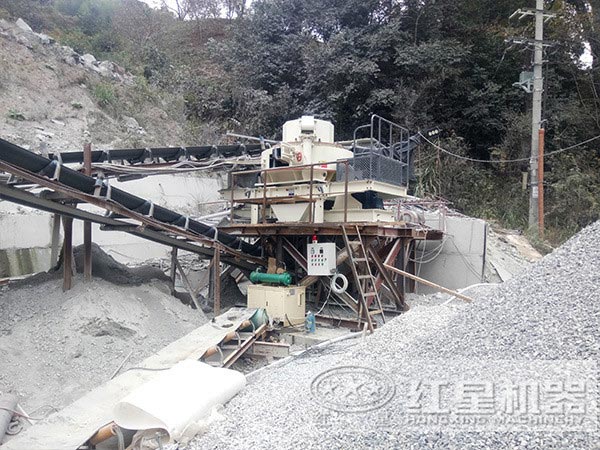 沖擊式破碎機(jī)應(yīng)用現(xiàn)場 沖擊式破碎機(jī)應(yīng)用現(xiàn)場