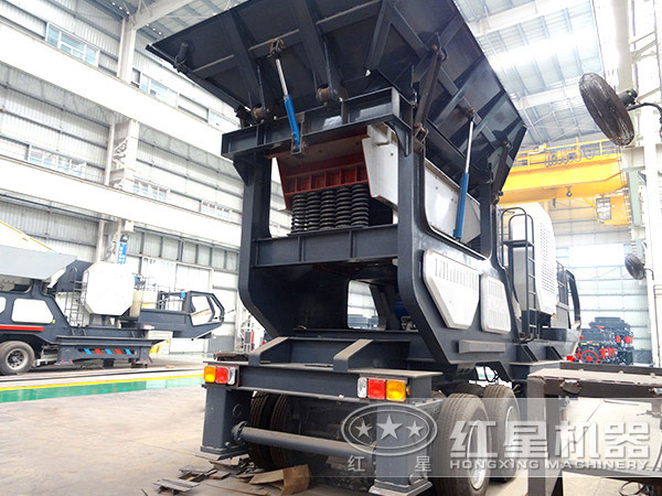 移動(dòng)破碎站車間圖 移動(dòng)破碎站車間圖