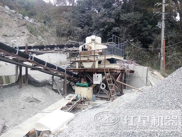 沖擊式破碎機生產(chǎn)現(xiàn)場實拍 沖擊式破碎機生產(chǎn)現(xiàn)場實拍