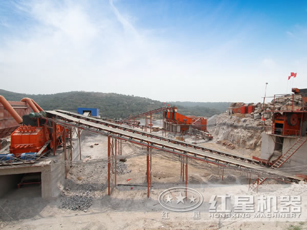 石料生產(chǎn)線現(xiàn)場(chǎng) 石料生產(chǎn)線現(xiàn)場(chǎng)