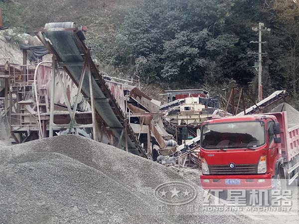 建筑用砂制砂機作業(yè)現(xiàn)場