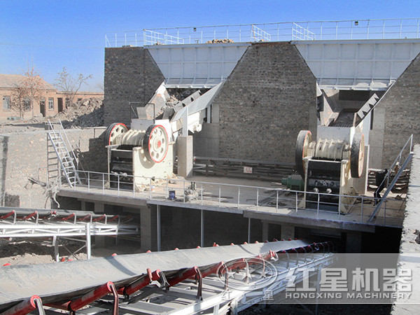 大型礦山破碎現(xiàn)場 大型礦山破碎現(xiàn)場