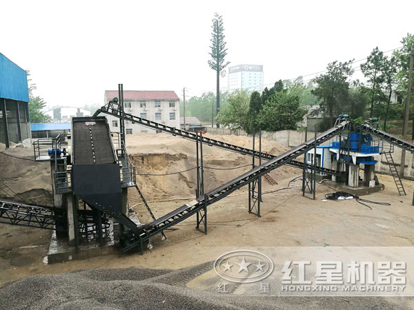 粘土制砂機生產現(xiàn)場圖 粘土制砂機生產現(xiàn)場圖