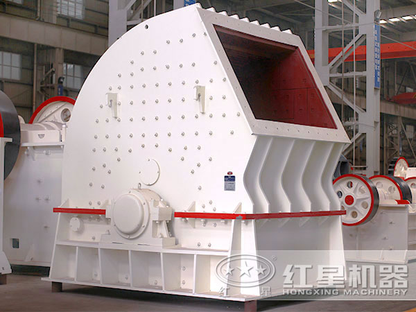 錘式破碎機(jī)實(shí)拍 錘式破碎機(jī)實(shí)拍