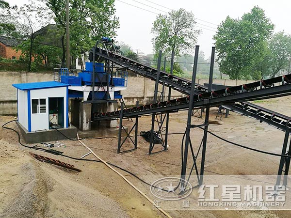 沖擊式制砂機(jī)現(xiàn)場(chǎng) 沖擊式制砂機(jī)現(xiàn)場(chǎng)