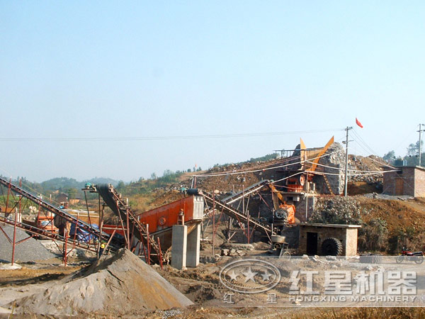 機(jī)制砂生產(chǎn)現(xiàn)場(chǎng) 機(jī)制砂生產(chǎn)現(xiàn)場(chǎng)