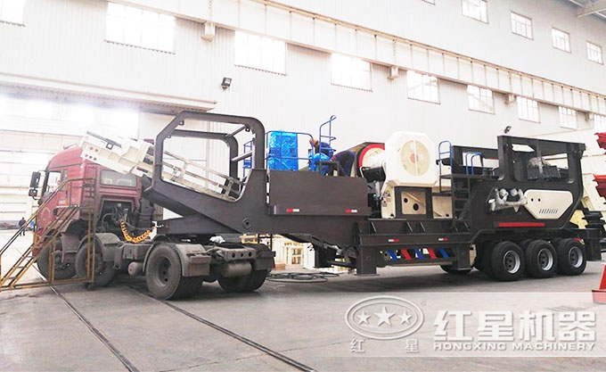 移動(dòng)式破碎站發(fā)往江蘇無錫 移動(dòng)式破碎站發(fā)往江蘇無錫