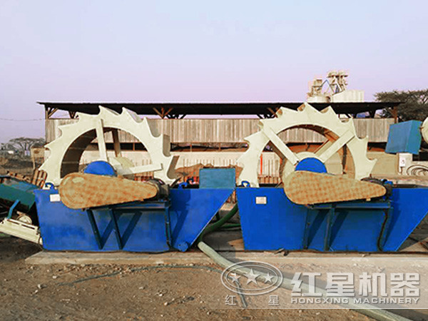 洗砂機作業(yè)現(xiàn)場 洗砂機作業(yè)現(xiàn)場