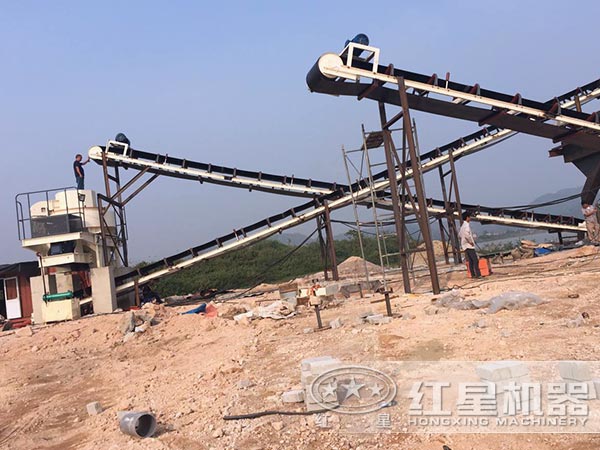 河石制砂機作業(yè)現(xiàn)場 河石制砂機作業(yè)現(xiàn)場