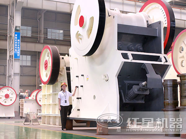 專業(yè)化石灰破碎機生產(chǎn)廠家 專業(yè)化石灰破碎機生產(chǎn)廠家