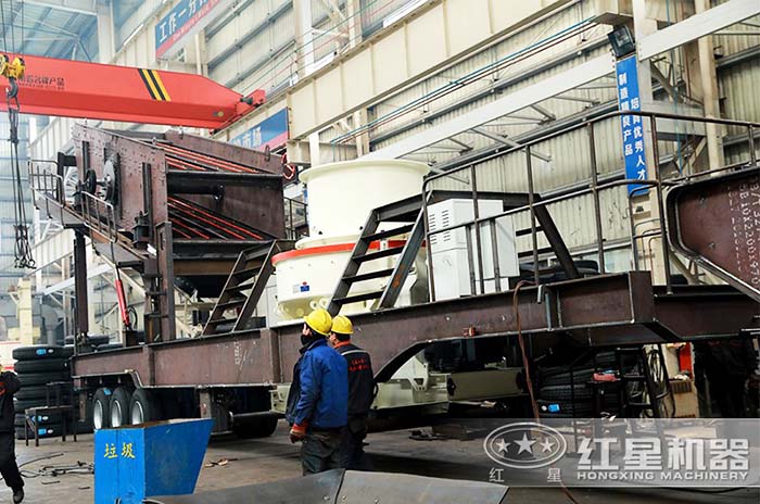 紅星移動(dòng)式花崗巖制砂機(jī)生產(chǎn)車間 紅星移動(dòng)式花崗巖制砂機(jī)生產(chǎn)車間