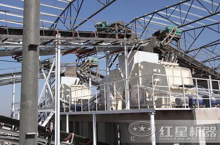 河北沙河大型砂石場作業(yè)現(xiàn)場 河北沙河大型砂石場作業(yè)現(xiàn)場