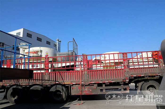 紅星機(jī)器河石制砂機(jī)發(fā)貨現(xiàn)場(chǎng) 紅星機(jī)器河石制砂機(jī)發(fā)貨現(xiàn)場(chǎng)