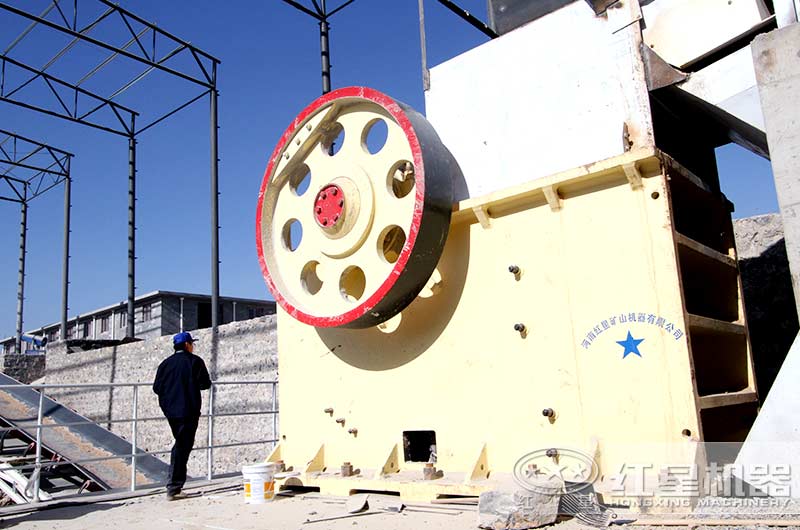 顎式破碎機高產穩(wěn)產量