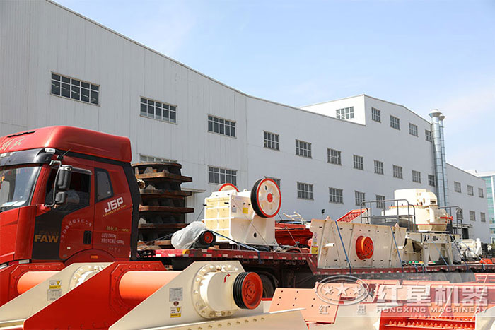 礦山破碎機廠家發(fā)貨 礦山破碎機廠家發(fā)貨