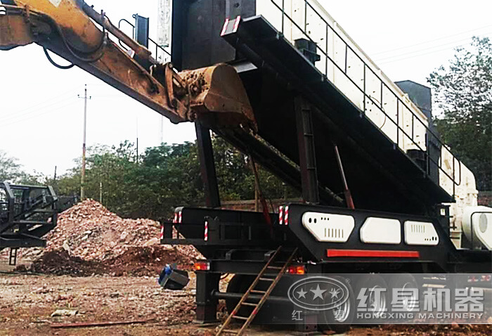 建筑垃圾破碎機(jī)處理現(xiàn)場(chǎng) 建筑垃圾破碎機(jī)處理現(xiàn)場(chǎng)