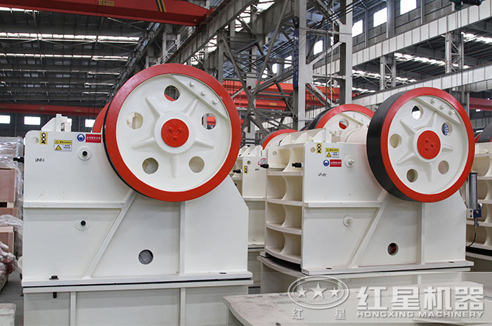 顎式咬石機(jī) 顎式咬石機(jī)