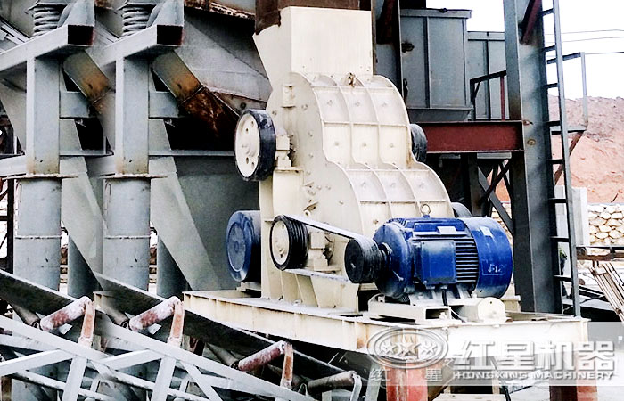 雙級破碎機(jī)現(xiàn)場 雙級破碎機(jī)現(xiàn)場