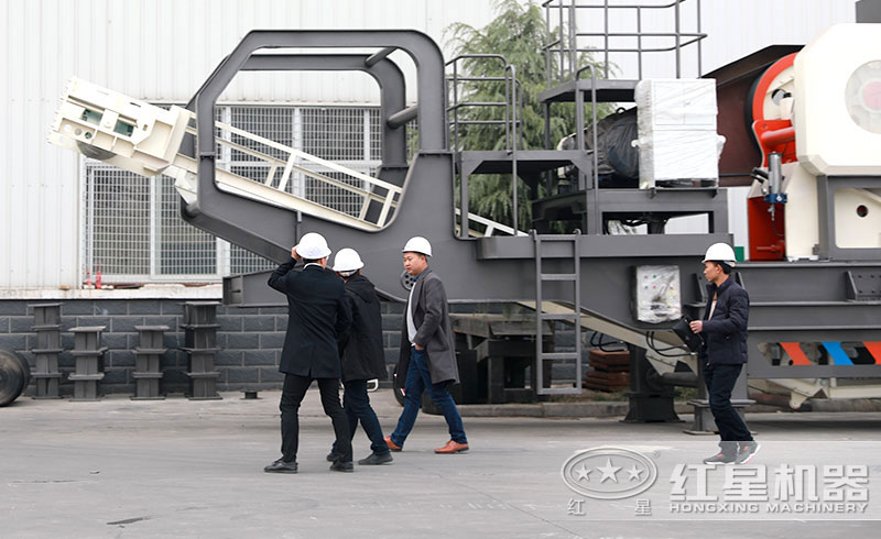 專業(yè)的技術(shù)工程人員全程陪護(hù)講解 專業(yè)的技術(shù)工程人員全程陪護(hù)講解