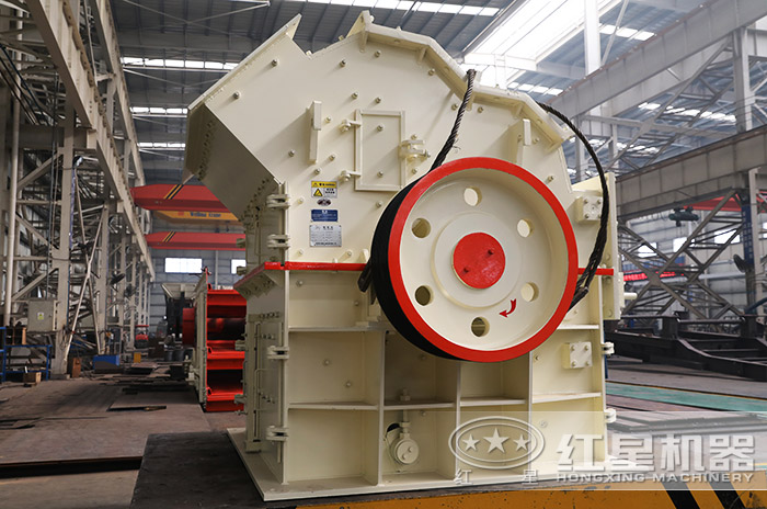 細(xì)碎機(jī)生產(chǎn)車間 細(xì)碎機(jī)生產(chǎn)車間