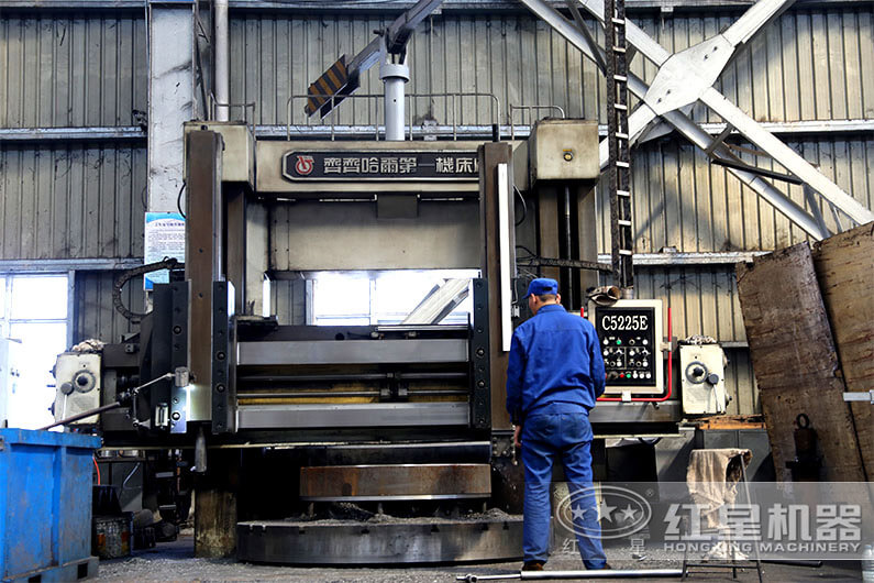 紅星機(jī)器專業(yè)化生產(chǎn)加工車間 紅星機(jī)器專業(yè)化生產(chǎn)加工車間