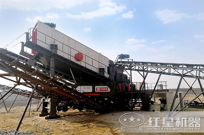 移動式日產(chǎn)1000噸石英砂生產(chǎn)線現(xiàn)場 移動式日產(chǎn)1000噸石英砂生產(chǎn)線現(xiàn)場