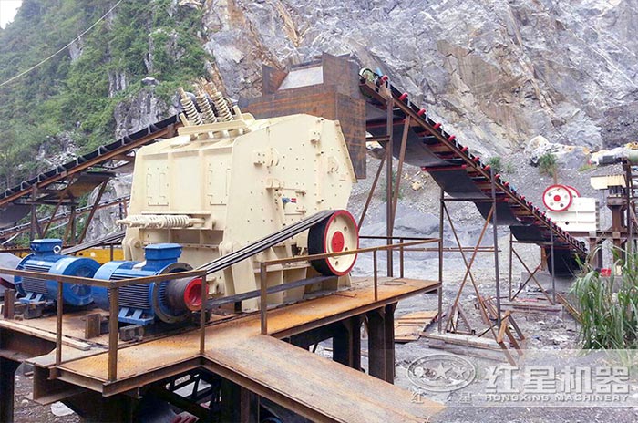 紅星山西用戶礦山破碎機作業(yè)現場 紅星山西用戶礦山破碎機作業(yè)現場