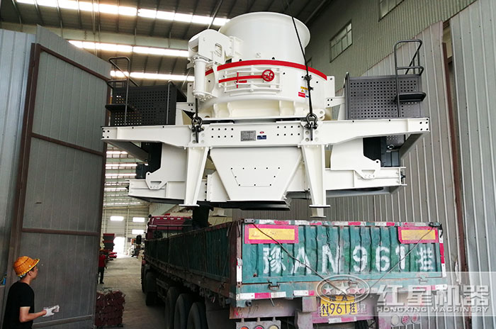 時產(chǎn)200噸左右的環(huán)保型制砂機(jī)現(xiàn)場發(fā)貨 時產(chǎn)200噸左右的環(huán)保型制砂機(jī)現(xiàn)場發(fā)貨