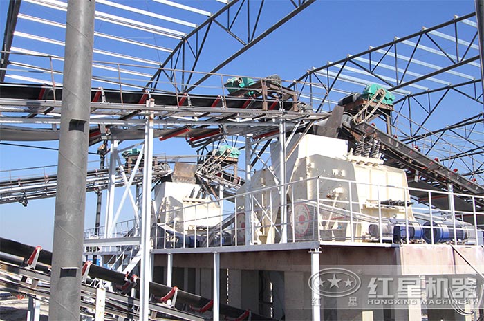 紅星河北用戶大型石料粉碎機作業(yè)現(xiàn)場 紅星河北用戶大型石料粉碎機作業(yè)現(xiàn)場