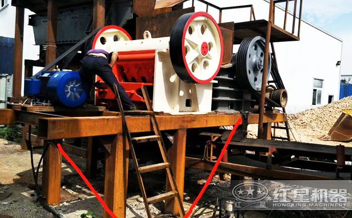 細(xì)顎破碎機(jī)加工現(xiàn)場展示 細(xì)顎破碎機(jī)加工現(xiàn)場展示