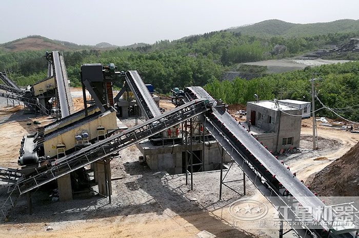 砂石生產線現(xiàn)場 砂石生產線現(xiàn)場