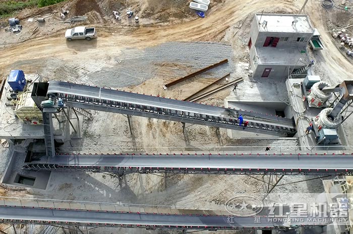 時產200噸的砂石生產現(xiàn)場 時產200噸的砂石生產現(xiàn)場