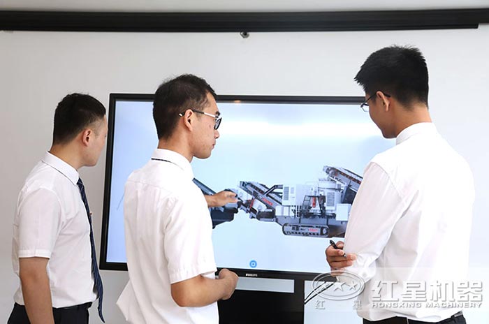 紅星專業(yè)人員為客戶制定移動設備配置方案 紅星專業(yè)人員為客戶制定移動設備配置方案