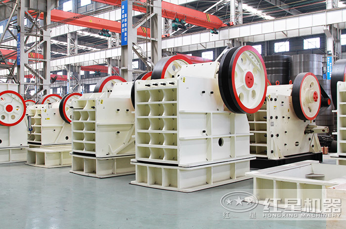 紅星機(jī)器液壓巖石破碎機(jī)大、小型號(hào)齊全