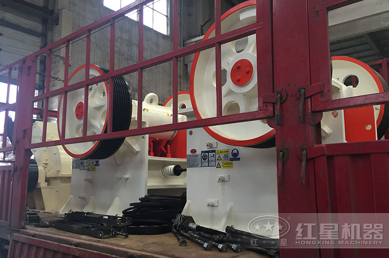 紅星固定式破碎機(jī)發(fā)往河北 紅星固定式破碎機(jī)發(fā)往河北