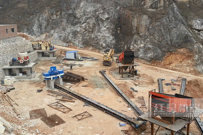 碎石制砂生產(chǎn)現(xiàn)場(chǎng) 碎石制砂生產(chǎn)現(xiàn)場(chǎng)